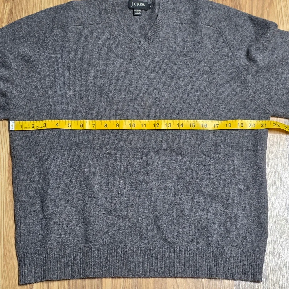 J. Crew‎ V Neck Lambswool Sweater Men's Size Large Gray Pullover Classic